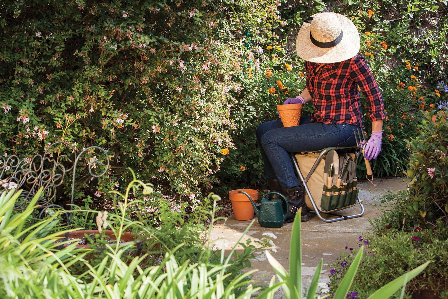 Gardener Folding Seat with Tools: Olive Green with Beige Accents